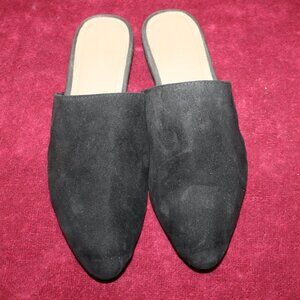 Old Navy Suede Flats - pointed toe